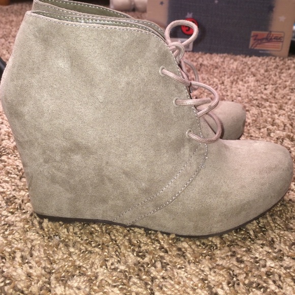 💕 Trendy Suede Booties - Picture 3 of 4